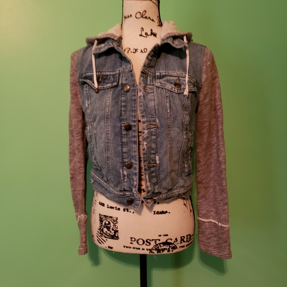 Free People Hooded Distressed Jean Jacket sz X-Sm